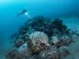 Duikers doen unieke ontdekking voor Kroatische kust: Romeins scheepswrak met honderden amforen