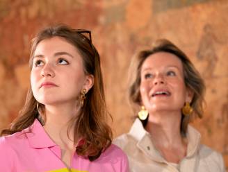 Koningin Mathilde vliegt terug naar huis, kroonprinses Elisabeth blijft nog wat langer in Egypte