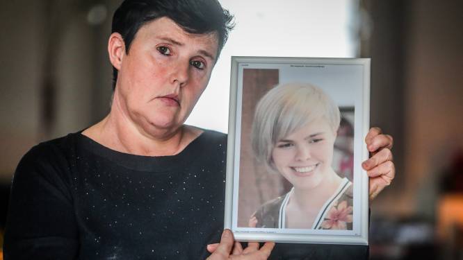 “Waaraan stierf mijn dochter? Na 17 maanden weet ik het nog altijd niet”: mama van Elke (24) slaakt noodkreet naar wetsdokter van parket