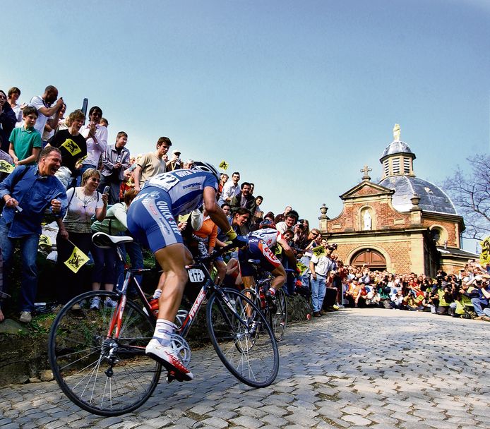 Peter van Petegem voor Tom Boonen op de Muur.