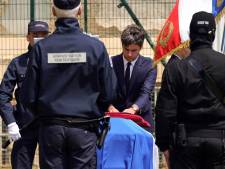 Hommage national en France aux deux agents pénitentiaires “emportés par la folie meurtrière”
