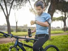 Meer sporten in het nieuwe jaar: kun je beter een smartwatch nemen of een activity tracker?