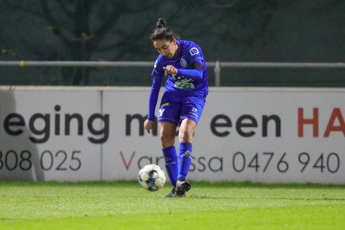 Rania Boutiebi zat al een tijdje te wachten op haar eerste doelpunt en scoorde op Aalst twee keer kort na elkaar.