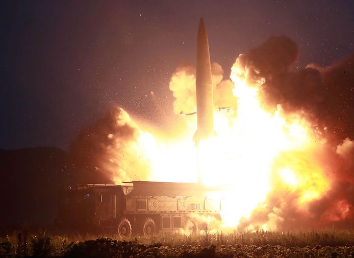 Foto van een eerdere rakettest, vrijgegeven door het Noord-Koreaanse staatspersbureau.