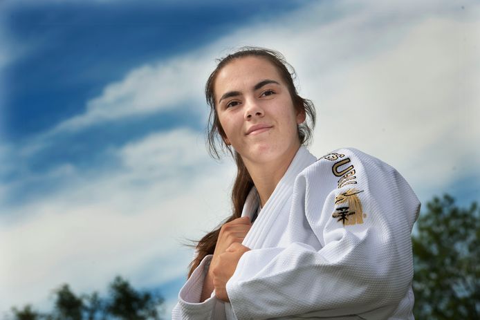 Judotalent Omerkoylu (17) zamelt geld in om eigen auto te kopen: ‘Nu