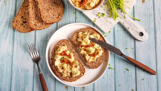 Wat Eten We Vandaag: broodje zelfgemaakte eiersalade met spekjes