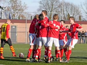 EMMS uit Slagharen roept werkgroep in het leven voor mogelijke overstap naar het zaterdagvoetbal