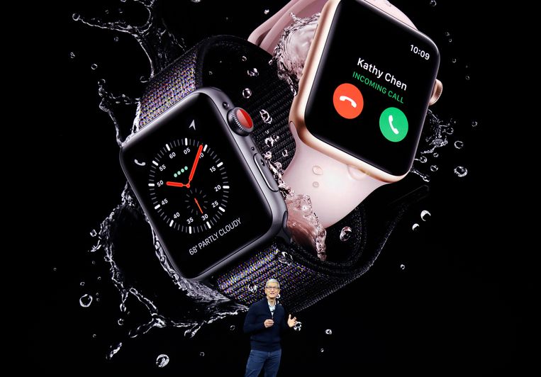 Apple-CEO Tim Cook toont de nieuwe Apple Watch Series 3. Beeld AP