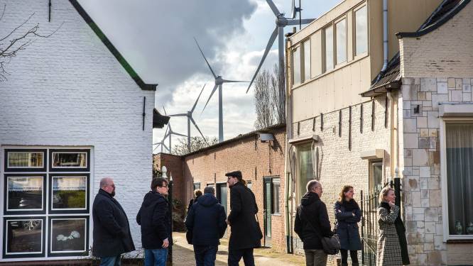 Zo is het om naast windmolens van meer dan 200 meter hoog te wonen: ‘Voelt als Madurodam hier’