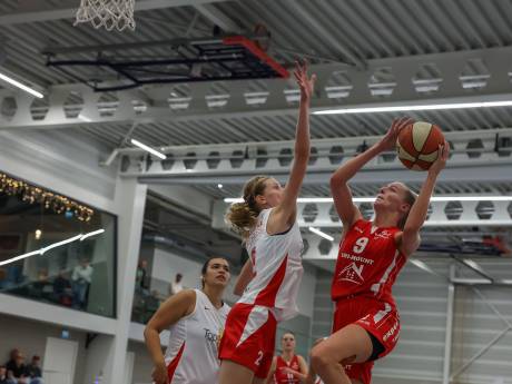Basketbal: wederom waardering voor Anke Rikhof,  speelster Jolly Jumpers beste verdediger eredivisie 