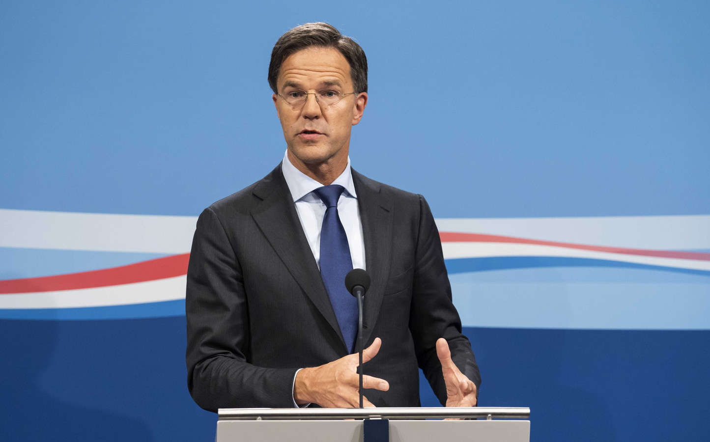Bedrijven moeten zich houden aan de 'fundamentele, naoorlogse afspraak’ dat lonen stijgen als het goed gaat met bedrijven, aldus minister-president Mark Rutte