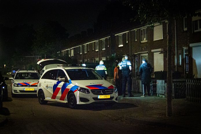 Gewapende mannen overvallen woning in Arnhem, vrouw gewond | Arnhem ...