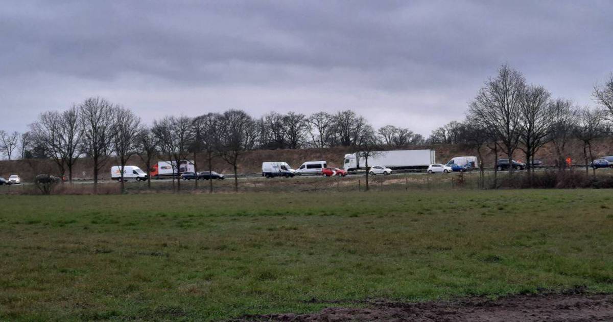 Ongeluk bij Hengelo zorgt voor file op A35.