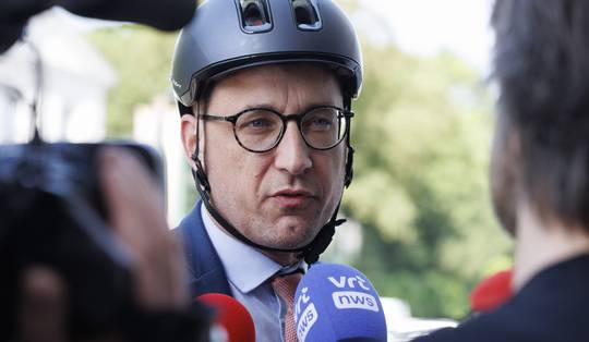 ‘21 juli is geen harde deadline’ voor begroting, zeggen Van Peteghem en Prévot