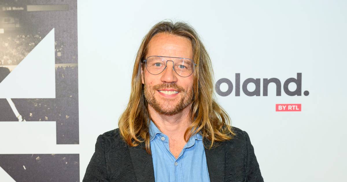 Radiozender Giel Beelen is live, voorlopig alleen ‘liftmuziek’ | Show