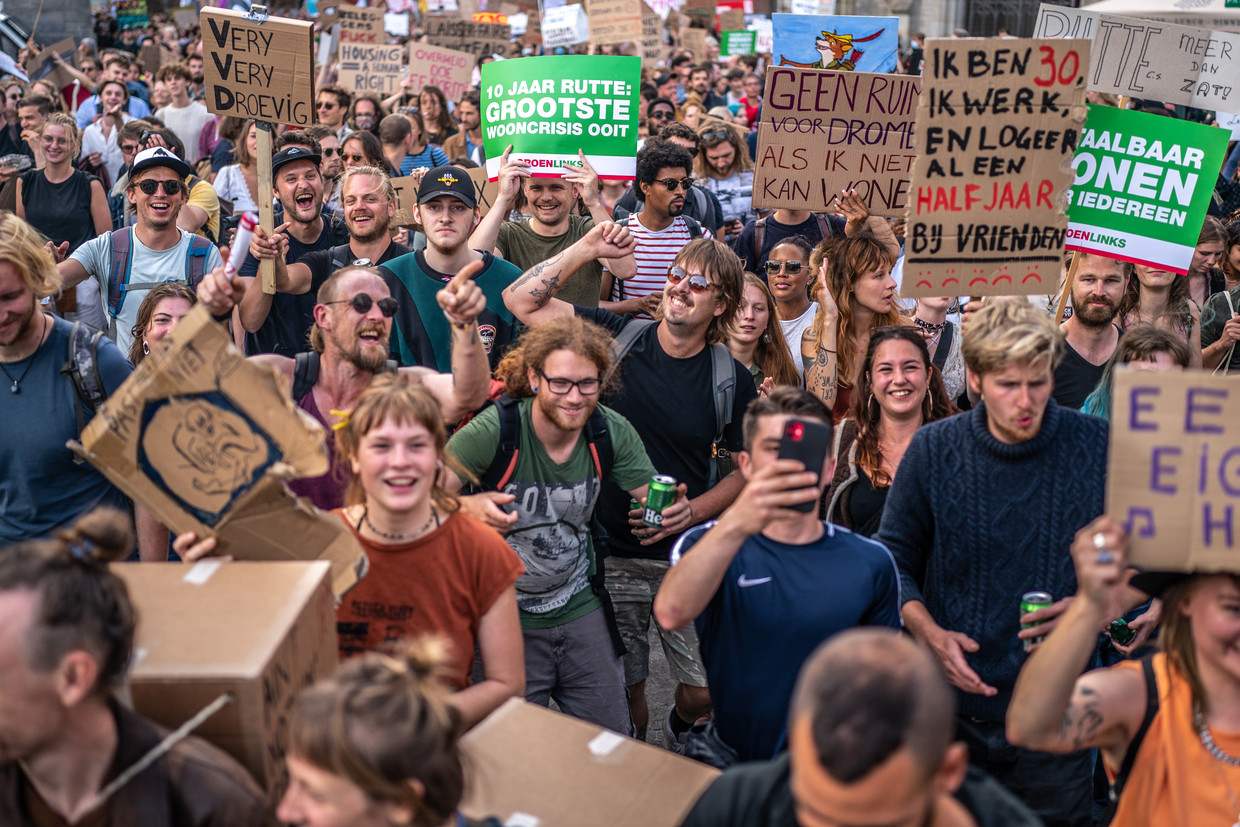 In september 2021 gingen in Amsterdam 15.000 mensen de straat op om te protesteren tegen de grote woningnood. Beeld Joris van Gennip