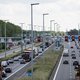 Bijna twee uur file na ongeval op E40 richting Gent in Zwijnaarde: maar één rijstrook beschikbaar