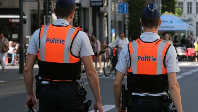 Minderjarige jongens met alarmpistool overvallen man (20) in Leuvens park: “Slachtoffer kreeg meerdere slagen op het hoofd”