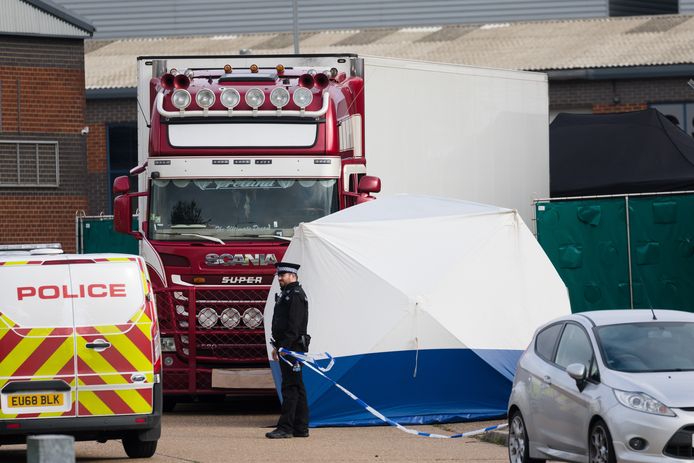 Op 23 oktober 2019 werden 39 levenloze lichamen ontdekt in een koelwagen in Grays, Essex.