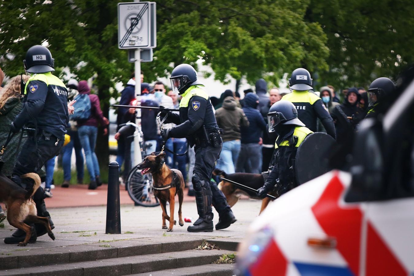 Persoon onwel geworden bij opstootjes bij stadion na ...