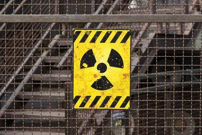 Frankrijk overweegt “serieus” uraniumfabriek om minder afhankelijk van Rusland te zijn