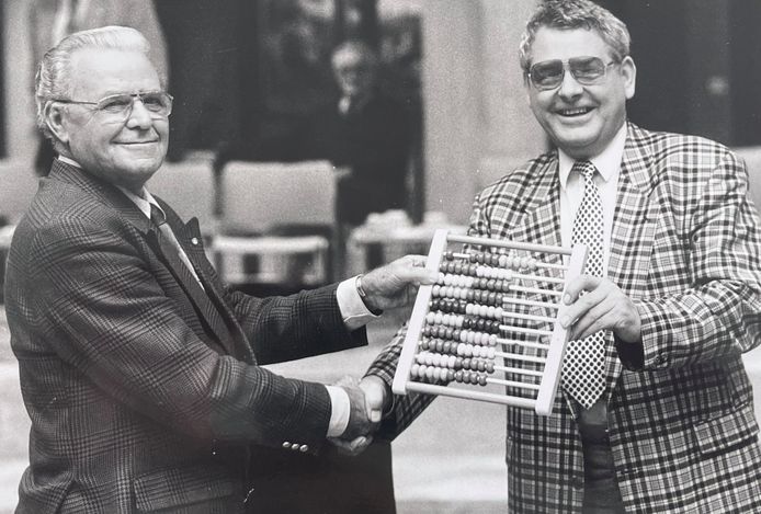 Maarten (rechts) met Piet Vijverberg en het telraam