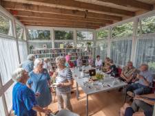 Onder genot van koffie contact met Prinsejagt