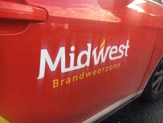 Brandweer moet honderden liters olie ruimen na botsing op N50
