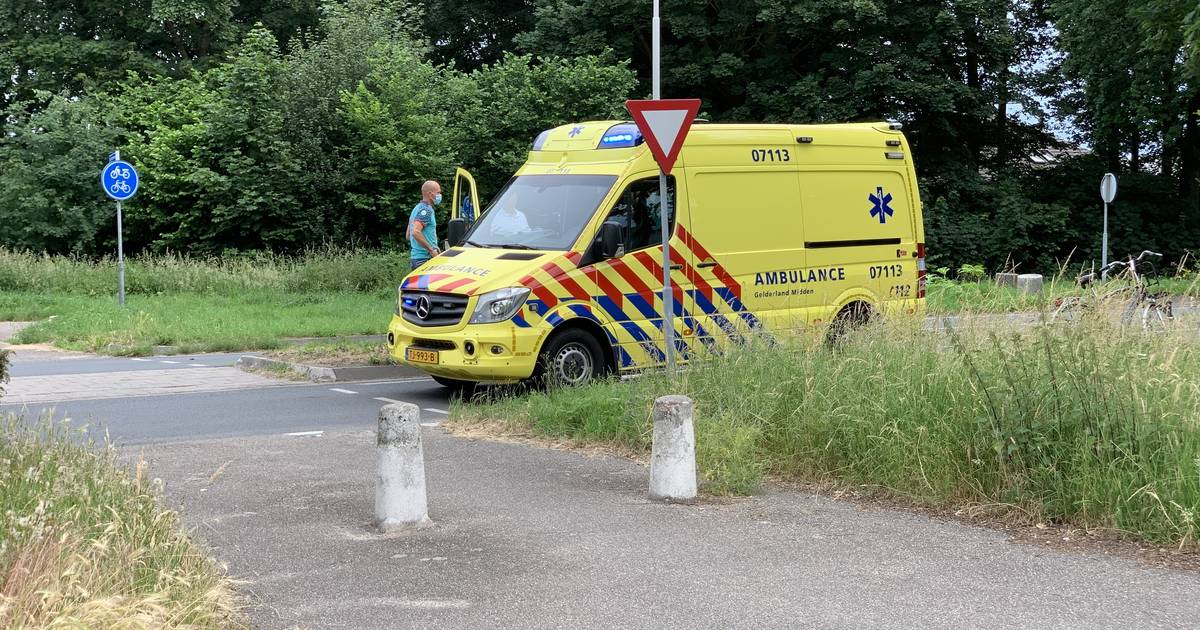 Fietser gewond door botsing met auto in Didam.