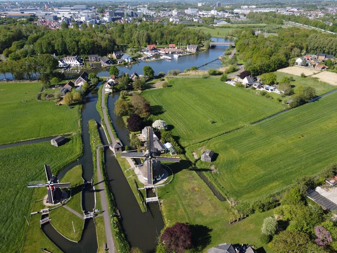 De twee molens bij Oud Zuilen