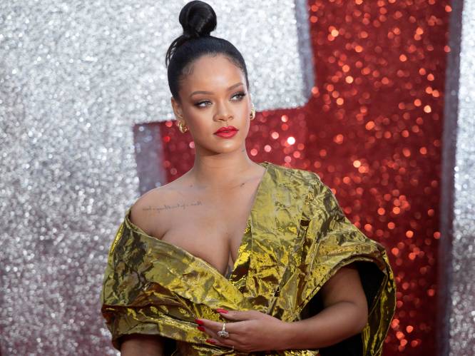 Fans Rihanna furieus op Chris Brown na opmerking op sexy foto