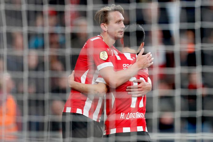 Luuk de Jong en Hirving Lozano waren vorig seizoen verantwoordelijk voor een groot deel van de productie van PSV.