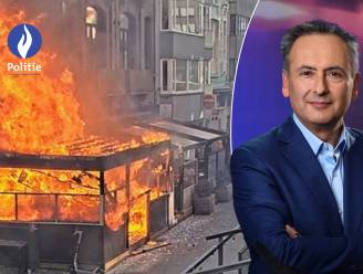 Café in uitgaansbuurt van Oostende gaat in vlammen op: bewakingsbeelden tonen hoe een gemaskerde man het vuur aansteekt
