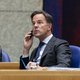 Nederlandse premier Rutte onder vuur om verwijderde sms-berichten: wat is er aan de hand?