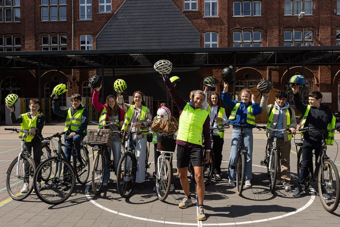 Ilse Geldhof wil de fietshelm het liefst van al verplicht zien voor iedereen.