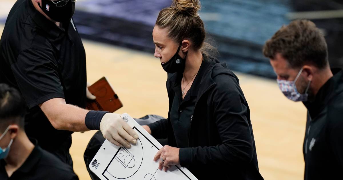 Becky Hammon Premiere Femme Coach En Nba Lebron James A La Fete Pour Ses 36 Ans Autres Sports 7sur7 Be