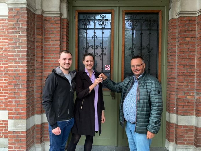 Oudgemeentehuis dan toch eindelijk verkocht “Eerste horde is genomen