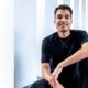 VRT-sportanker Aster Nzeyimana trekt naar VTM: ‘Blij dat ik voetbal en entertainment voortaan kan combineren’