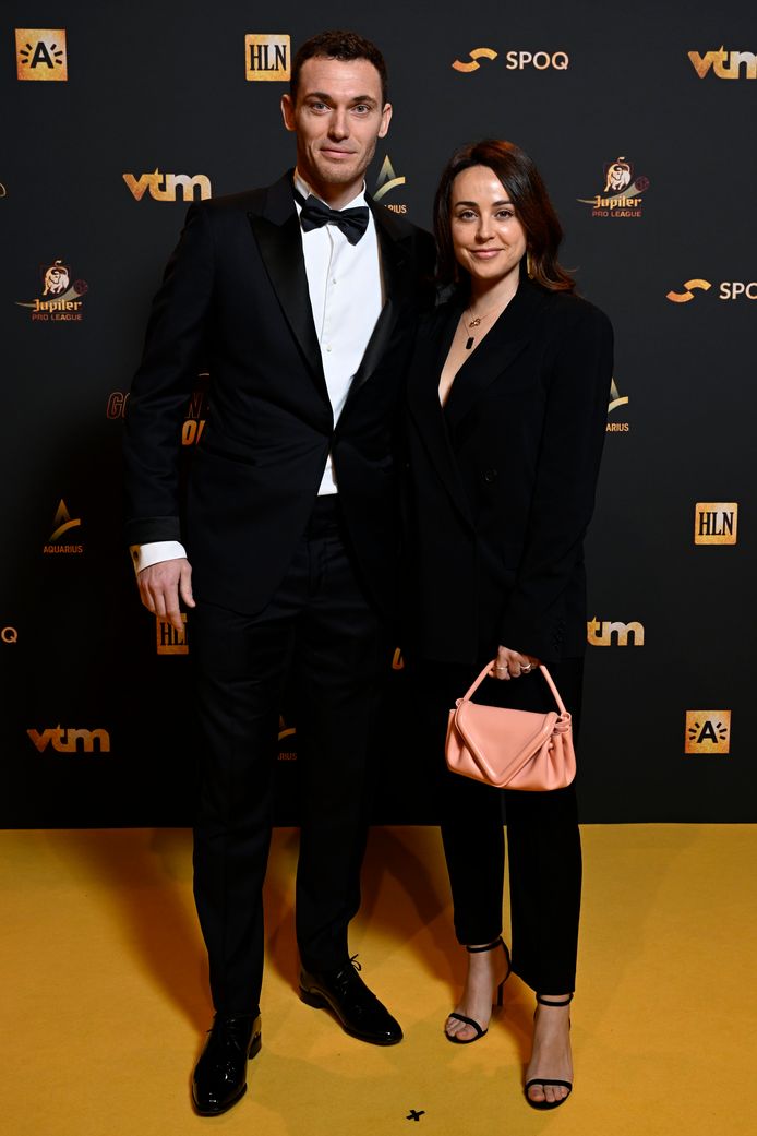 Thomas Vermaelen, assistent-bondscoach, met zijn vrouw Polly Parsons.