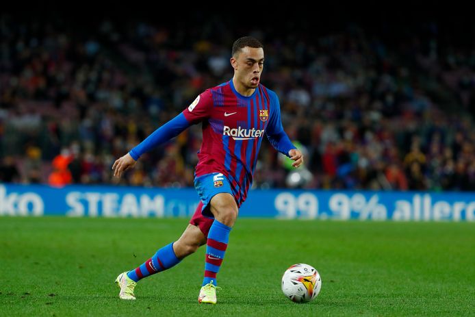Sergiño Dest.