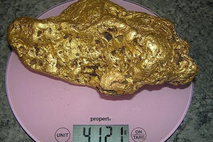 ijzer' blijkt goudklomp 4 kilo: amateur doet vondst van zijn leven | leukste van het web | hln.be