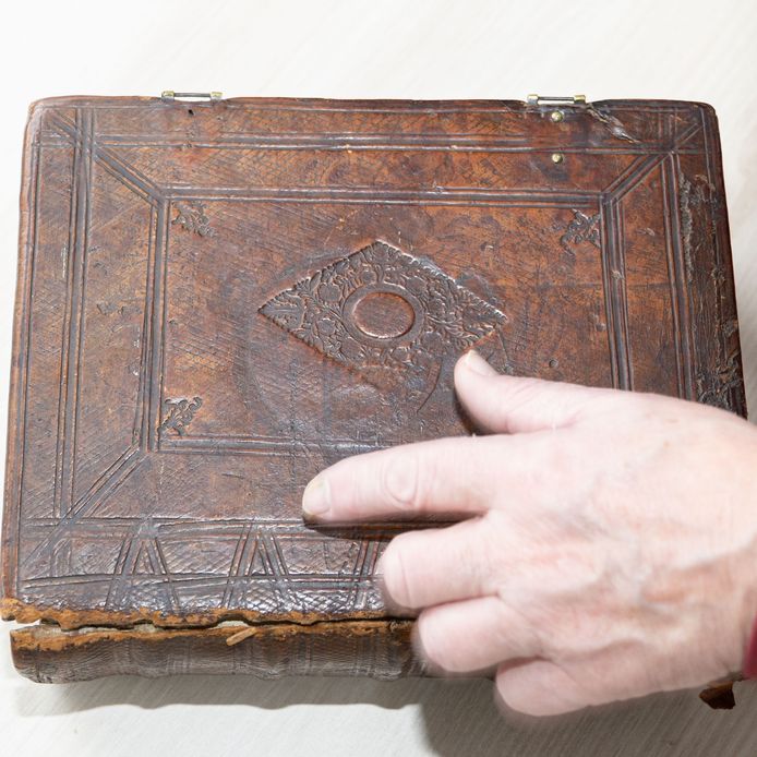 De Statenbijbel uit 1721.