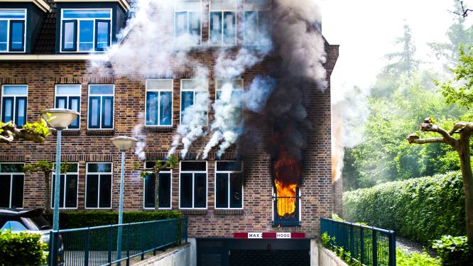 Nieuws gemist? Dode na woningbrand in Ermelo • Kroegbaas Danny heeft genoeg van ‘opgefokte tieners’