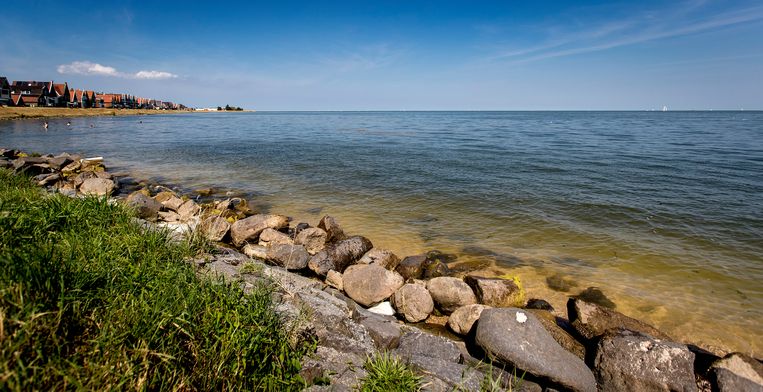 Bommenwerper in Markermeer bevat stoffelijke resten - Parool.nl
