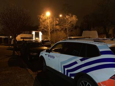 Home-invasion in Sint-Amandsberg: dochter die deur open deed met traangas aangevallen