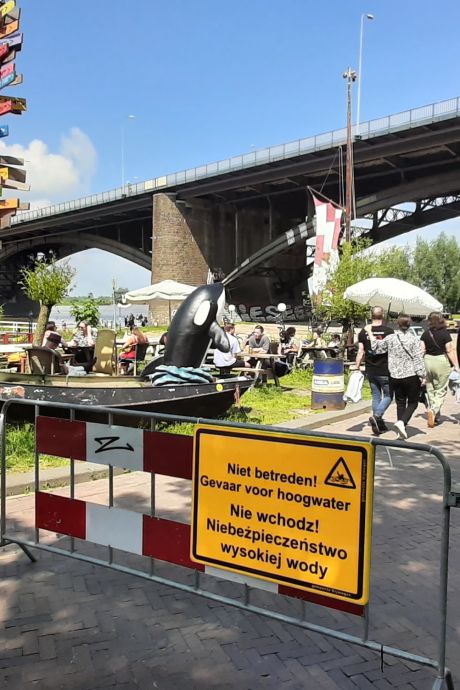 De Kaaij in Nijmegen ontruimd, hoogwater komt eraan 