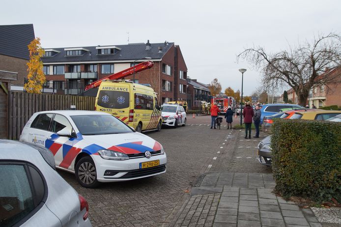 In een woonzorgcentrum in Wijk en Aalburg is vrijdagochtend brand uitgebroken. Het pand is ontruimd.