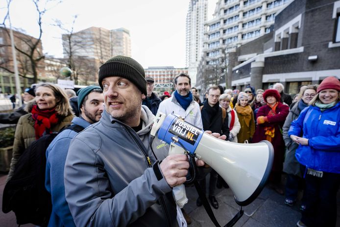 Andy Palmen, directeur Greenpeace Nederland, tijdens een demonstratie van klimaatactiegroep Extinction Rebellion op 28 januari.