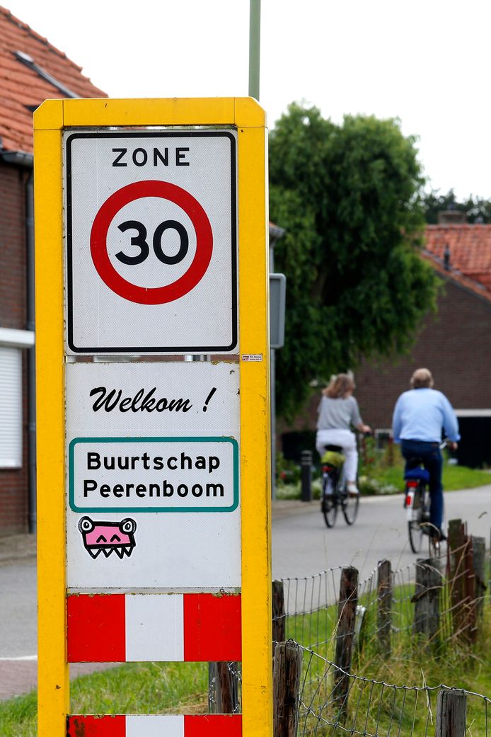 Vooral fietsers en watersporters weten het gehucht Peerenboom te vinden.
