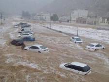 Au moins 14 morts, dont plusieurs écoliers, dans des inondations à Oman